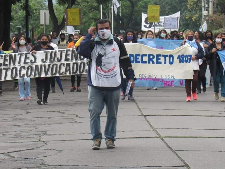 Raúl Mamaní, de la Corriente Nacional Docente Conti Santoro, denuncia ataques por parte del Gobierno Provincial