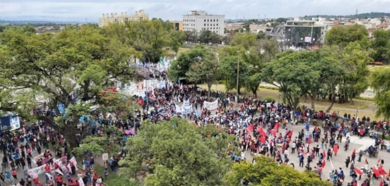 Apertura de sesiones con reclamos de organizaciones sociales