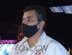 Pichanal: concejal concurre a un acto por el 2 de Abril con una bandera inglesa en la camisa