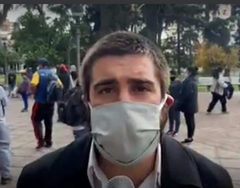 Dr. Héctor Huespe en la protesta frente a la Legislatura: «Son cinco años de corrupción, violencia y terrorismo de Estado»