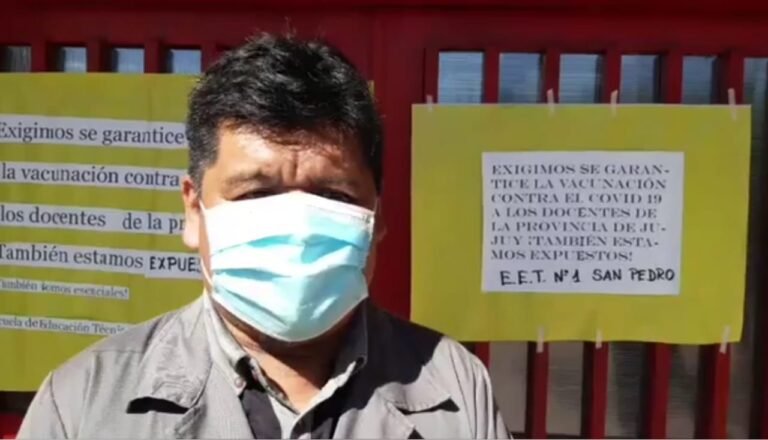 Docentes de la escuela Técnica N°1 de San Pedro de Jujuy, reclaman por vacunación contra el Covid 19