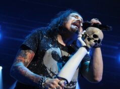 James LaBrie de Dream Theater rinde tributo a Pink Floyd cantando ‘Have a Cigar’
