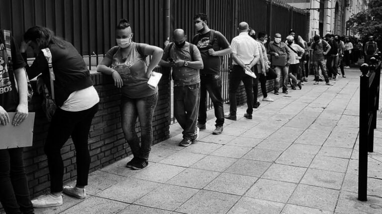 Durante la pandemia se perdieron 155.000 puestos de trabajo del sector privado