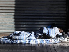 Ola de frío en Jujuy: ¿a quién llamar para ayudar a personas en situación de calle?