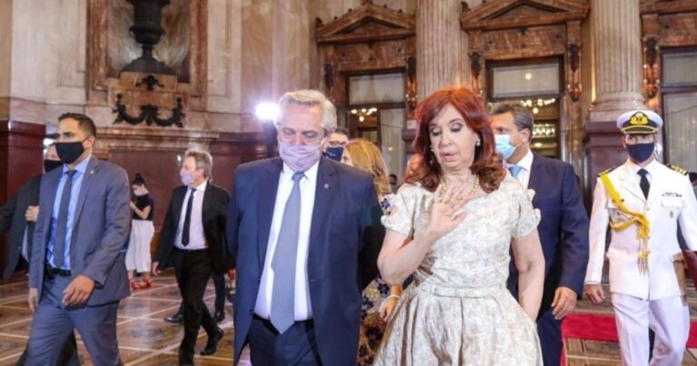 El dilema político de Alberto Fernández: default con el FMI en septiembre o fuerte enfrentamiento con el kirchnerismo duro