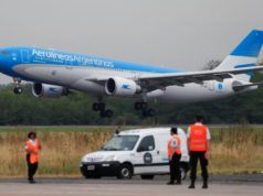 Esta madrugada parte el vuelo que buscará en Rusia el principio activo para producir la vacuna Sputnik V en Argentina