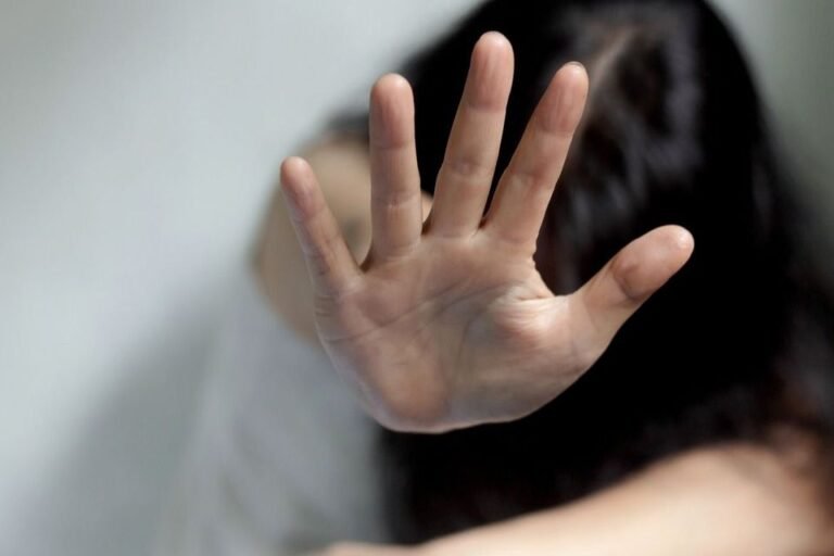 Fue condenado a 12 años de prisión por abusar de su hija de 15