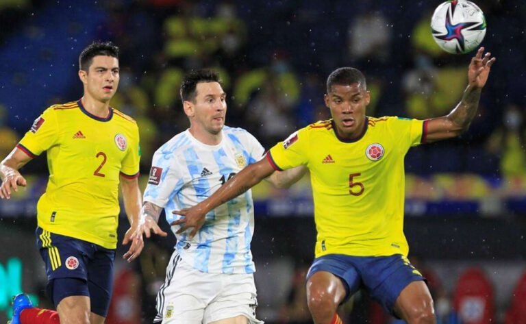 Argentina busca la final de la Copa América esta noche frente a Colombia