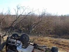 Choque en ruta 66: un auto impactó a un camión que terminó volcado