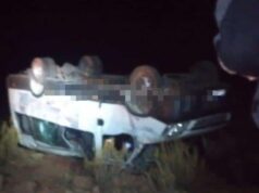 Una mujer murió al volcar una trafic con al menos 15 ocupantes en El Aguilar