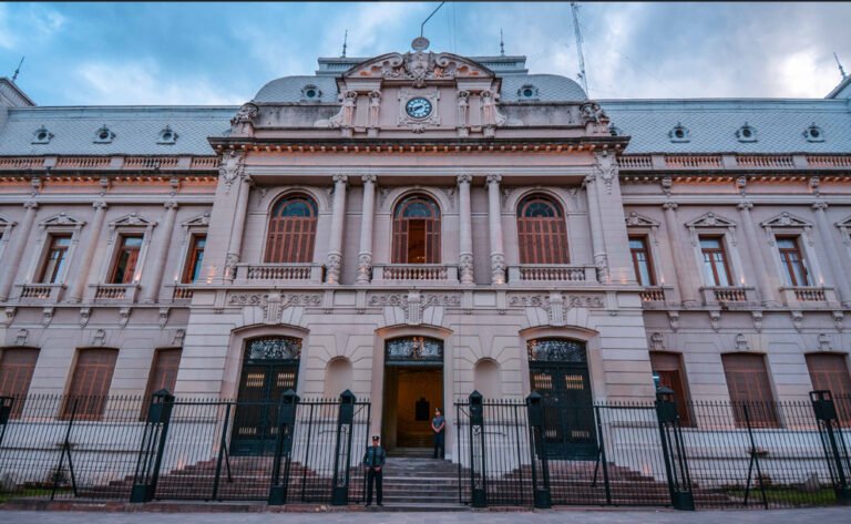Los feriados del 16 y 23 de agosto se respetarán y habrá dos fines de semana largos seguidos en Jujuy