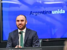 En medio de la crisis, Guzmán presentó el Presupuesto 2022: estima 33% de inflación