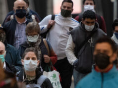 El Gobierno anunció que el uso de barbijos dejará de ser obligatorio en la vía pública