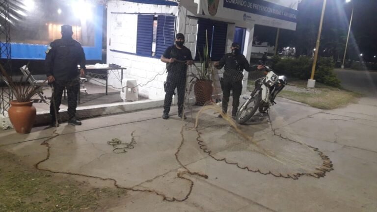 Sorprenden y multan a redeadores locales
