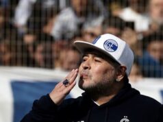 A un año de su muerte, aseguran que Maradona fue enterrado sin corazón
