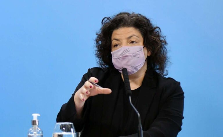 “No es momento de sumar la vacuna contra el covid-19 al calendario obligatorio”