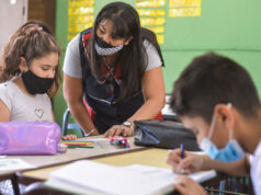 Las escuelas primarias tendrán una hora más de clase por día: qué alternativas analizan para implementarla