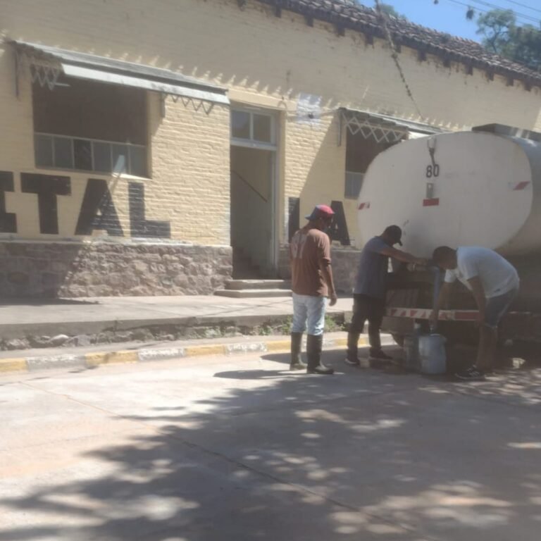 La Mendieta: Una semana sin agua y vecinos desesperados