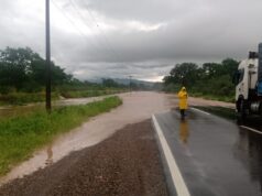 Por la crecida de ríos hay varias rutas intransitables