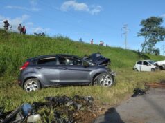 Choque frontal de vehículos dejó como saldo dos muertos