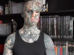 No lo dejan dar clases porque está lleno de tatuajes