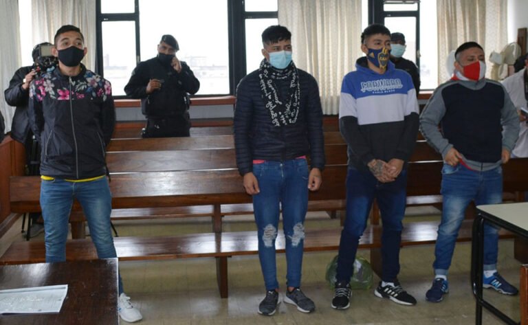 Condenaron a prisión perpetua a cuatro jóvenes por asesinar a otro en Caimancito