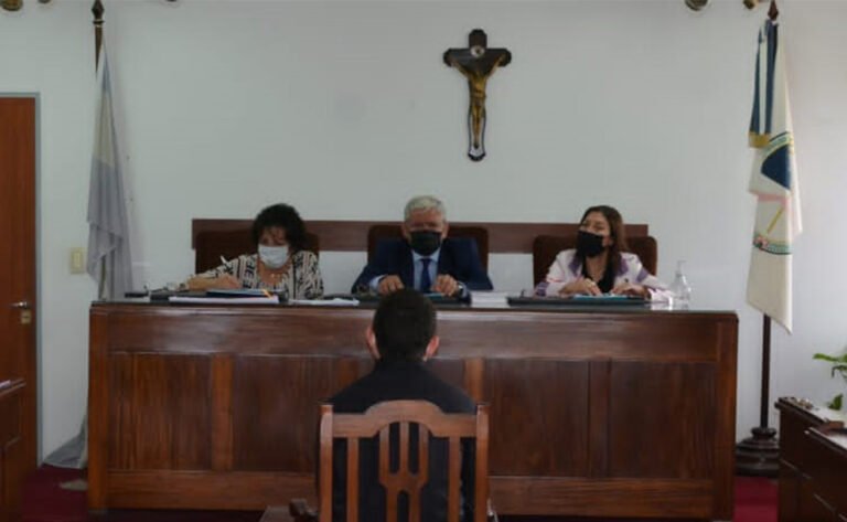 Abusó de su hermana menor de edad y fue condenado a 8 años de prisión