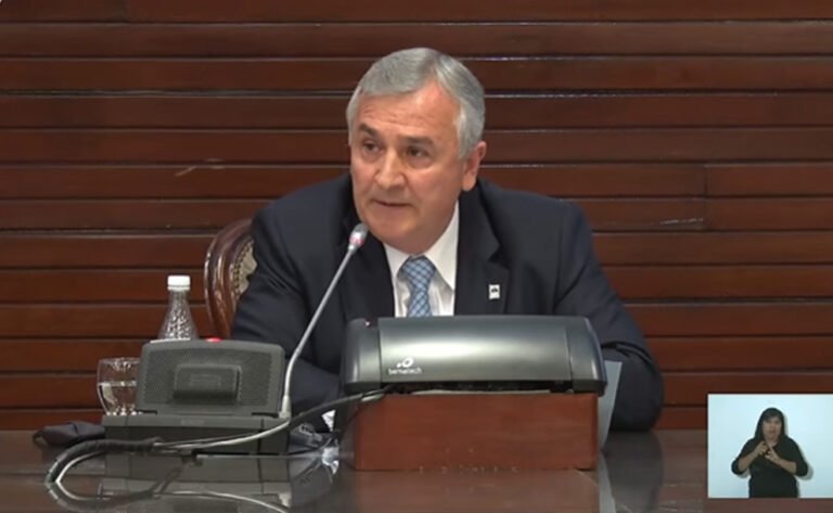 Gerardo Morales dispuso la rejerarquización de los empleados públicos