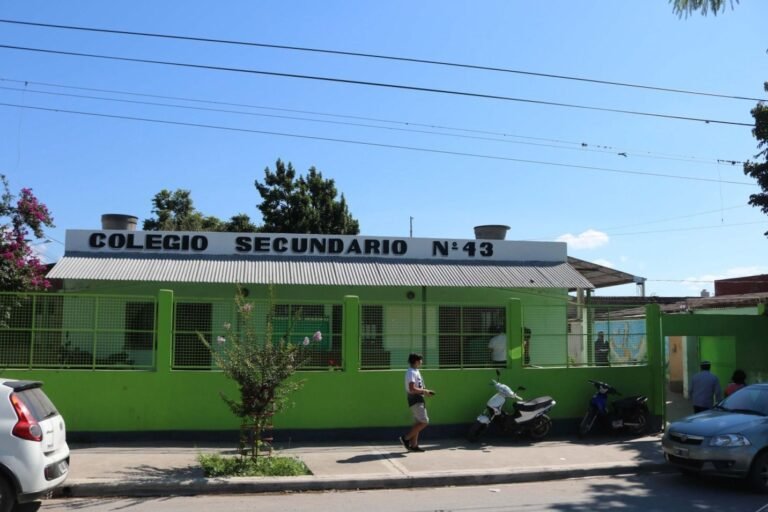 Alto Comedero: menores demorados con droga dentro del colegio