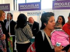 La cantidad de planes sociales creció 657% desde 2002 y se gastan $2 billones