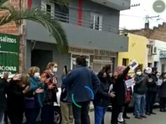 El personal del Hospital Guillermo Paterson llevó a cabo un abrazo simbólico