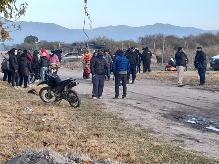 Usurpan terrenos en el barrio La Costanera de Perico