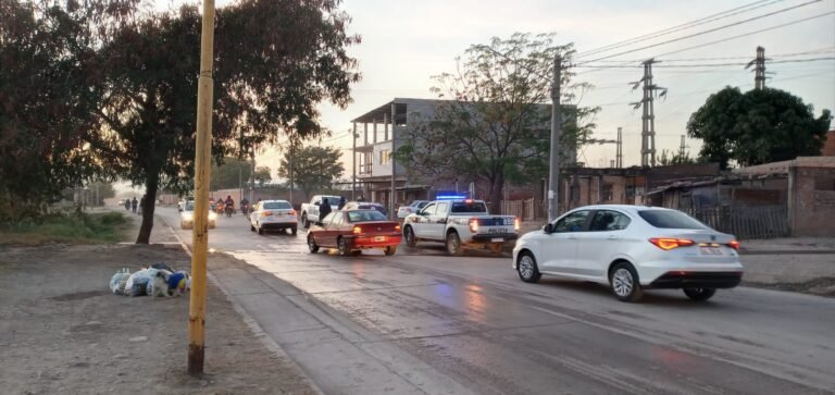 San Pedro: Encontraron a una mujer alcoholizada, dormida en su automóvil