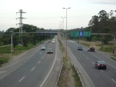 Manejaba con 1.75 gramos de alcohol en sangre y chocó contra un poste en ruta 66