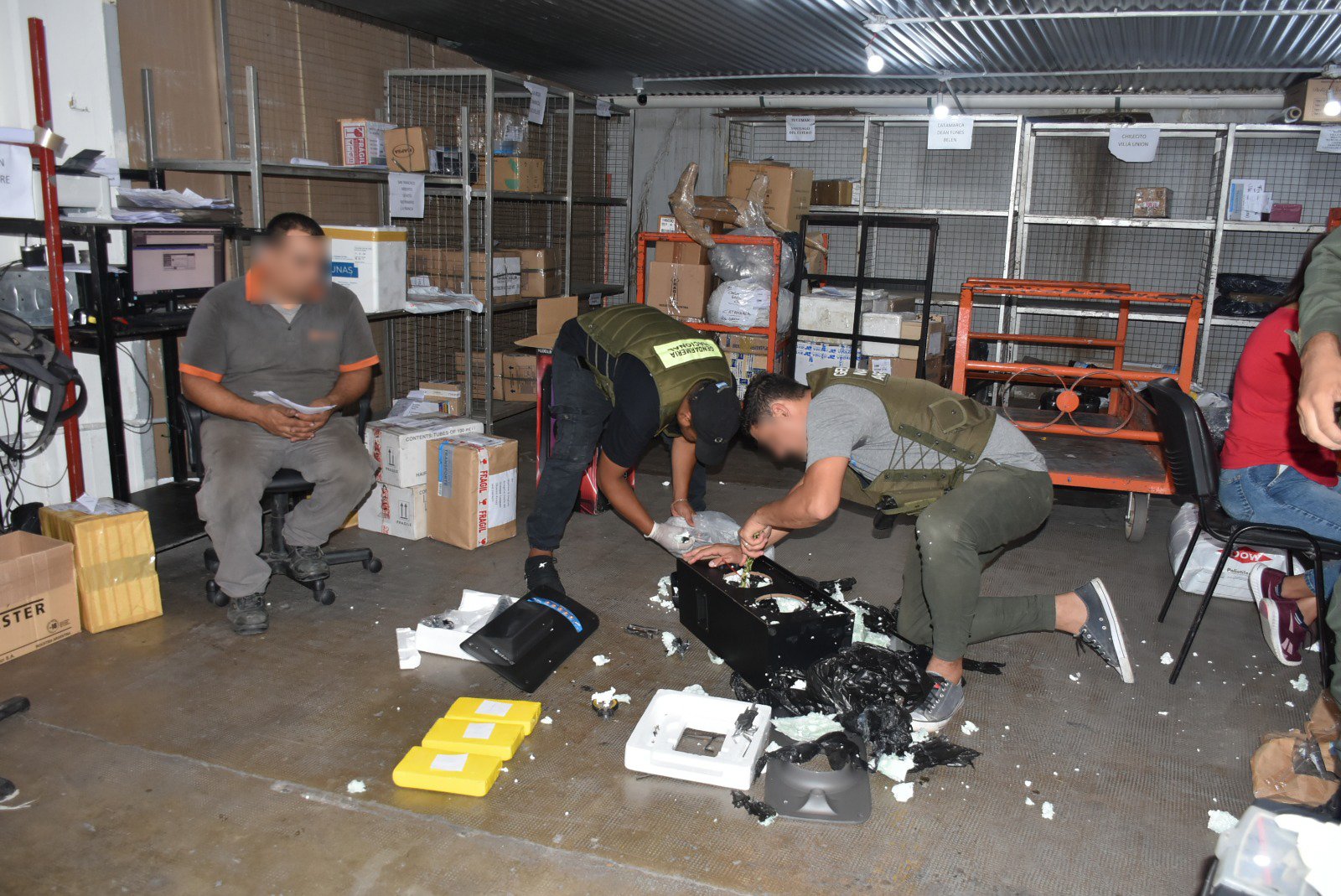 Gendarmería Nacional detecta más de 5 kilos de cocaína ocultos en un parlante de una encomienda en Jujuy