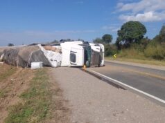 San Pedro: volcó un camión de gran porte cerca de Arrayanal