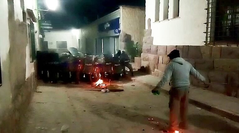 Incidentes en Humahuaca: hubo enfrentamientos entre ciudadanos y la fuerza policial